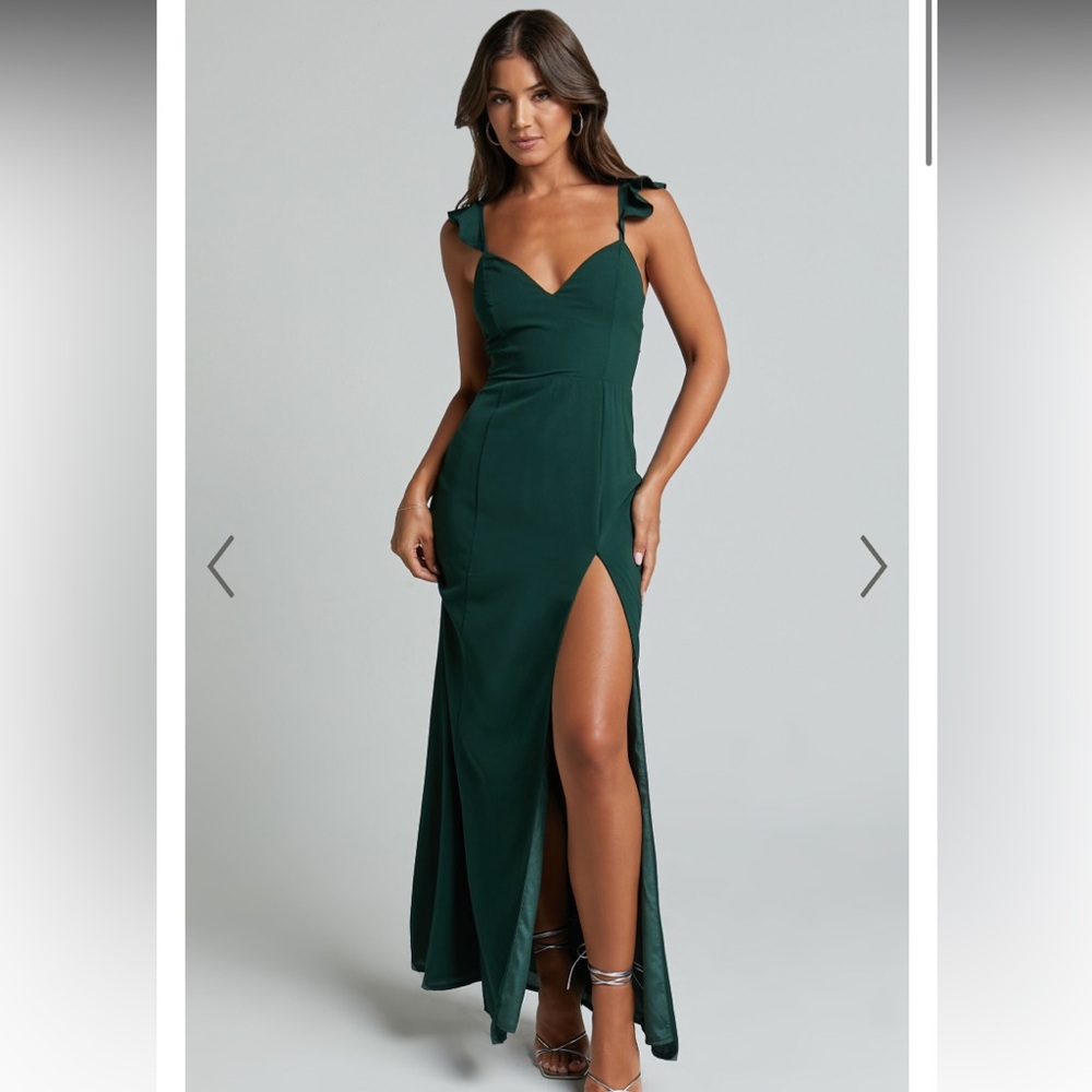 MORE THAN THIS MIDI DRESS - RUFFLE STRAP THIGH SPLIT DRESS IN EMERALD